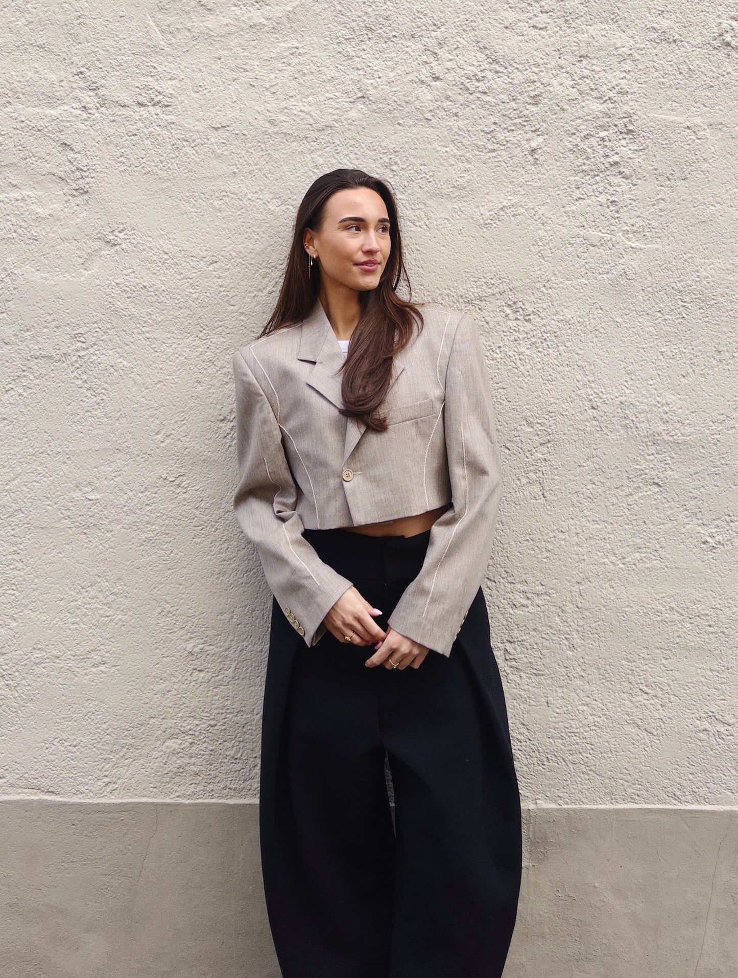 Cropped embroidered blazer