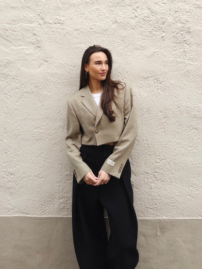 Cropped blazer