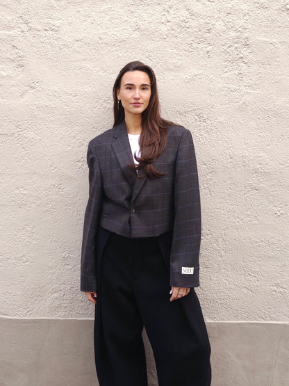 Cropped blazer